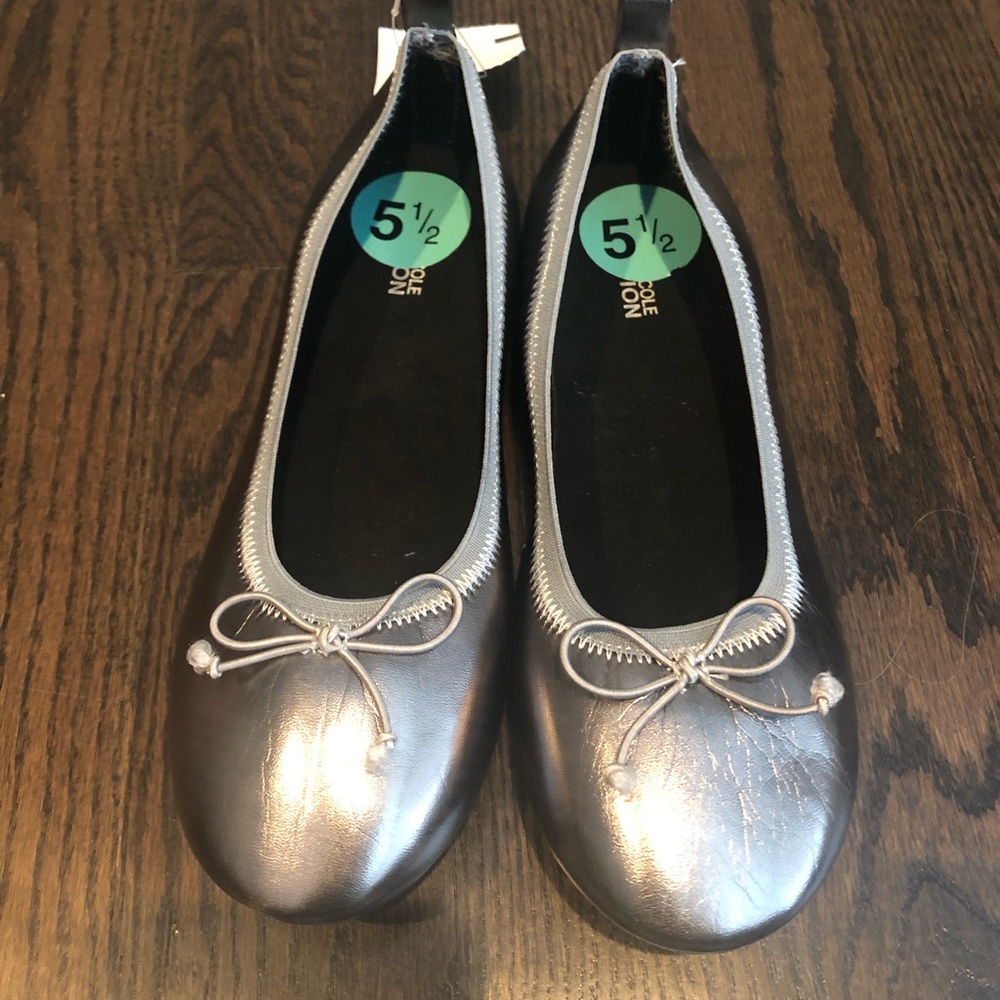 Kenneth Cole ballet flats 5.5 youth girls NEW